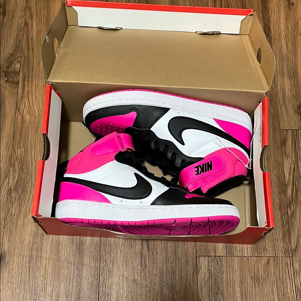 Nike Court Borough Mid 2 Sneakers